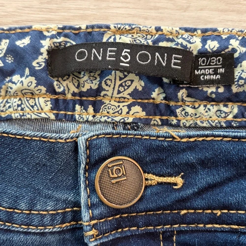 One 5 One Mid-Rise Capris Size 10/30 One Five One - Picture 2 of 6